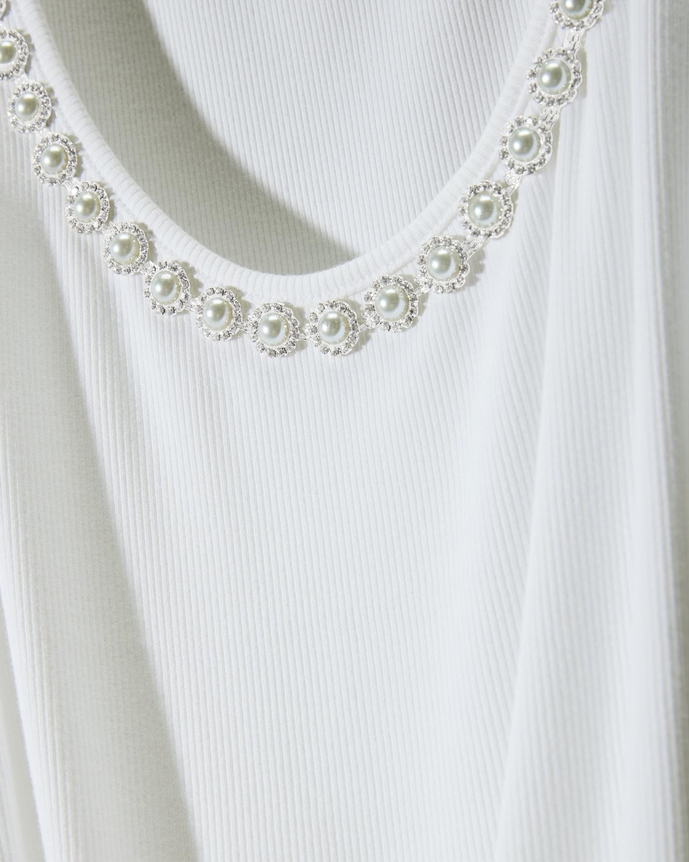 2024 White Scoop Neck Tank Top Embroidered with Crystals and Pearls