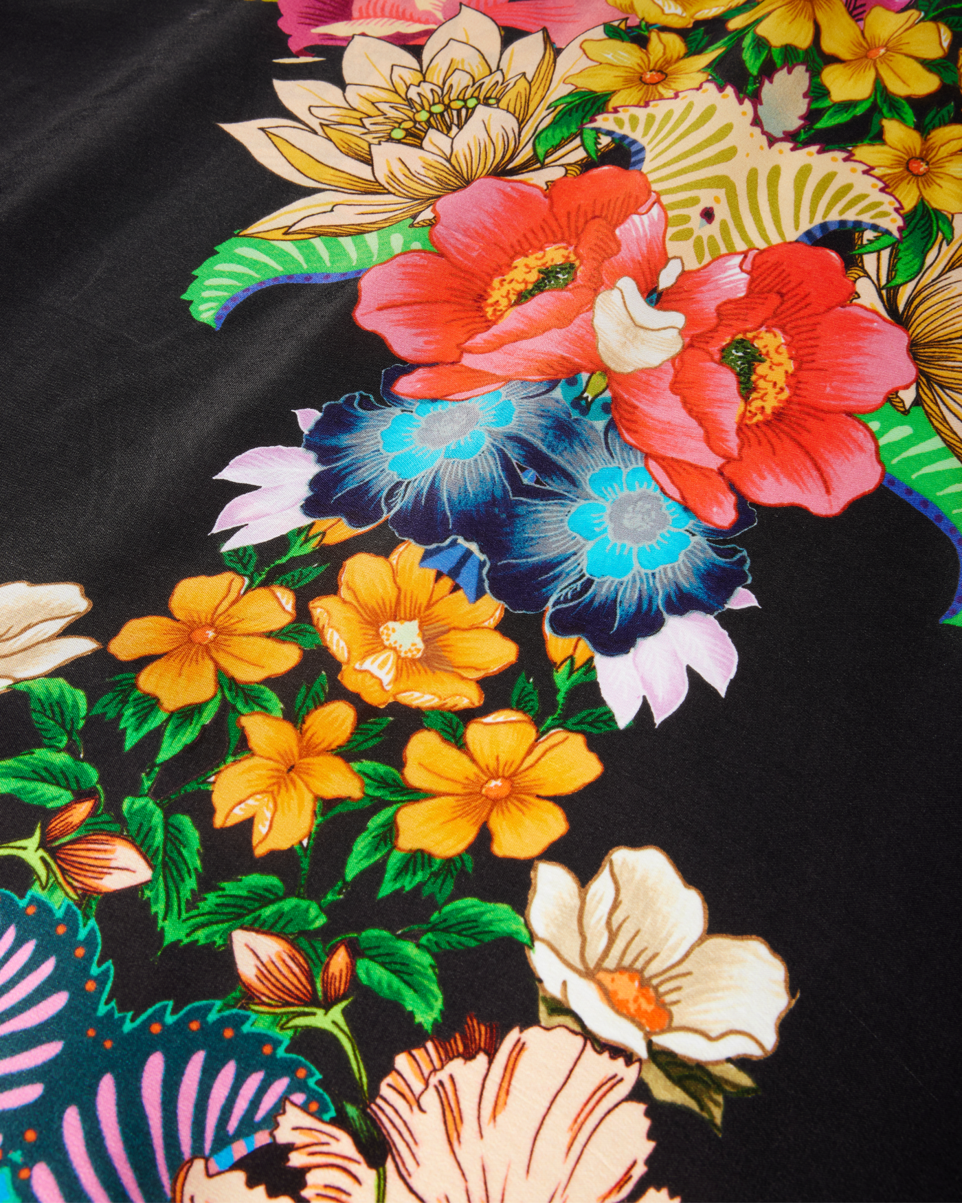 Castillo Gardens Luxe Full Length Duster - Black/Magenta | Boston