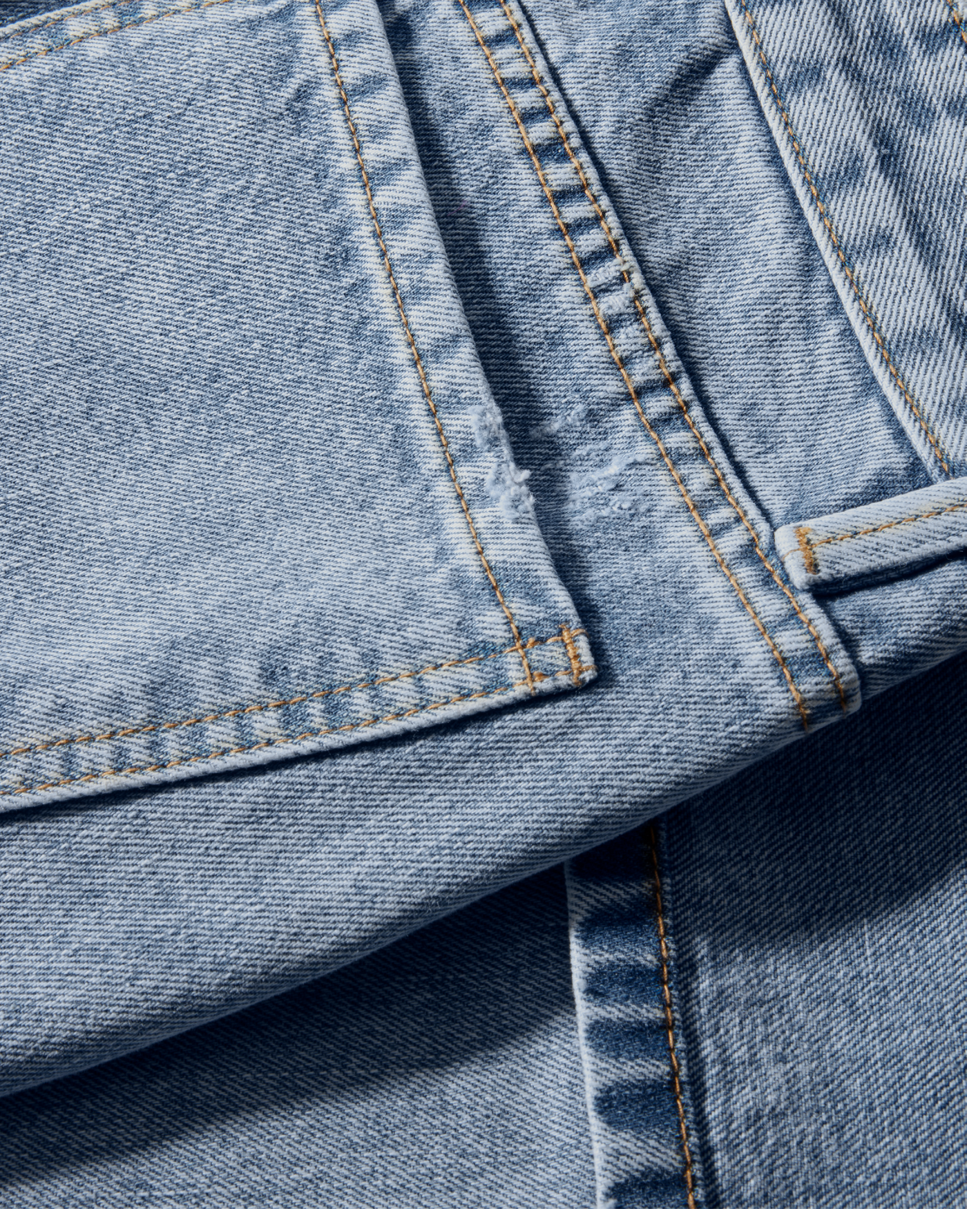 Newport Relaxed Cuffed Jean Medium Wash