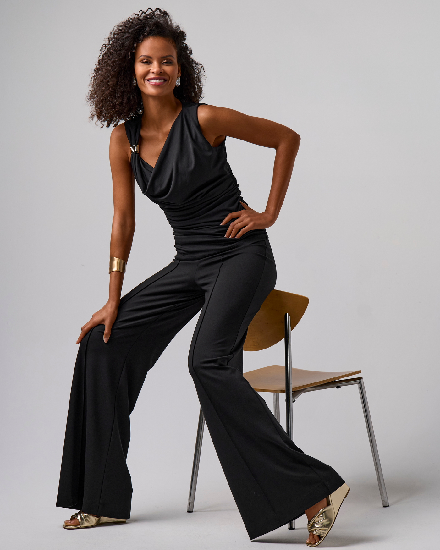 Modern Asymmetric Hardware Ruched Knit Top Black
