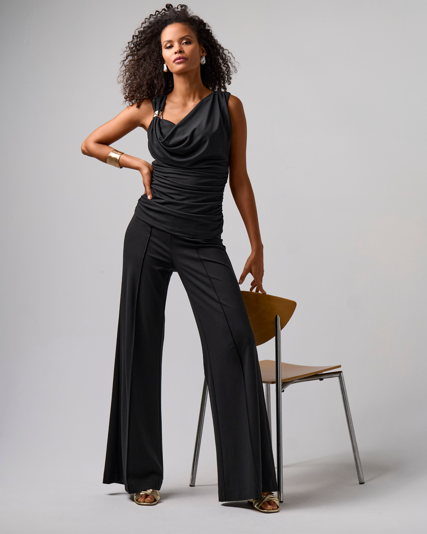 Modern Asymmetric Hardware Ruched Knit Top Black