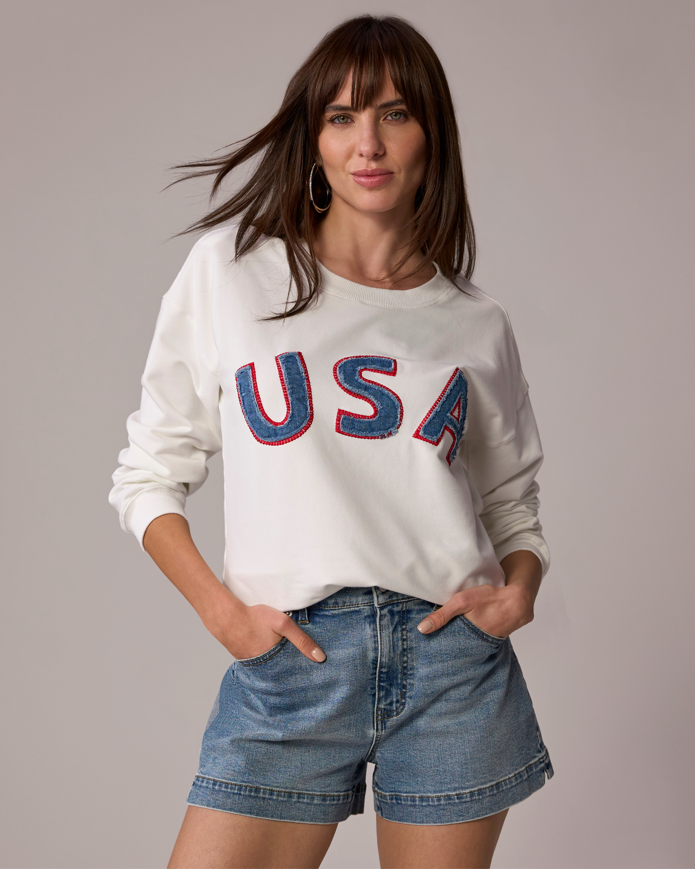 Crew Neck Long Sleeve USA Embroidered Sweatshirt - Off White Multi
