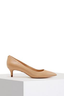 kitten heel pump