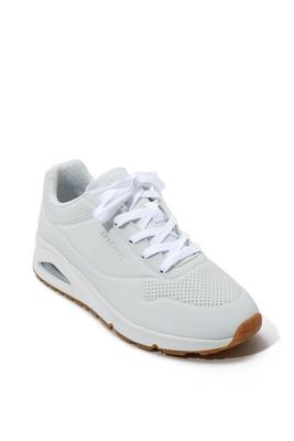 everyday lace-up sneaker