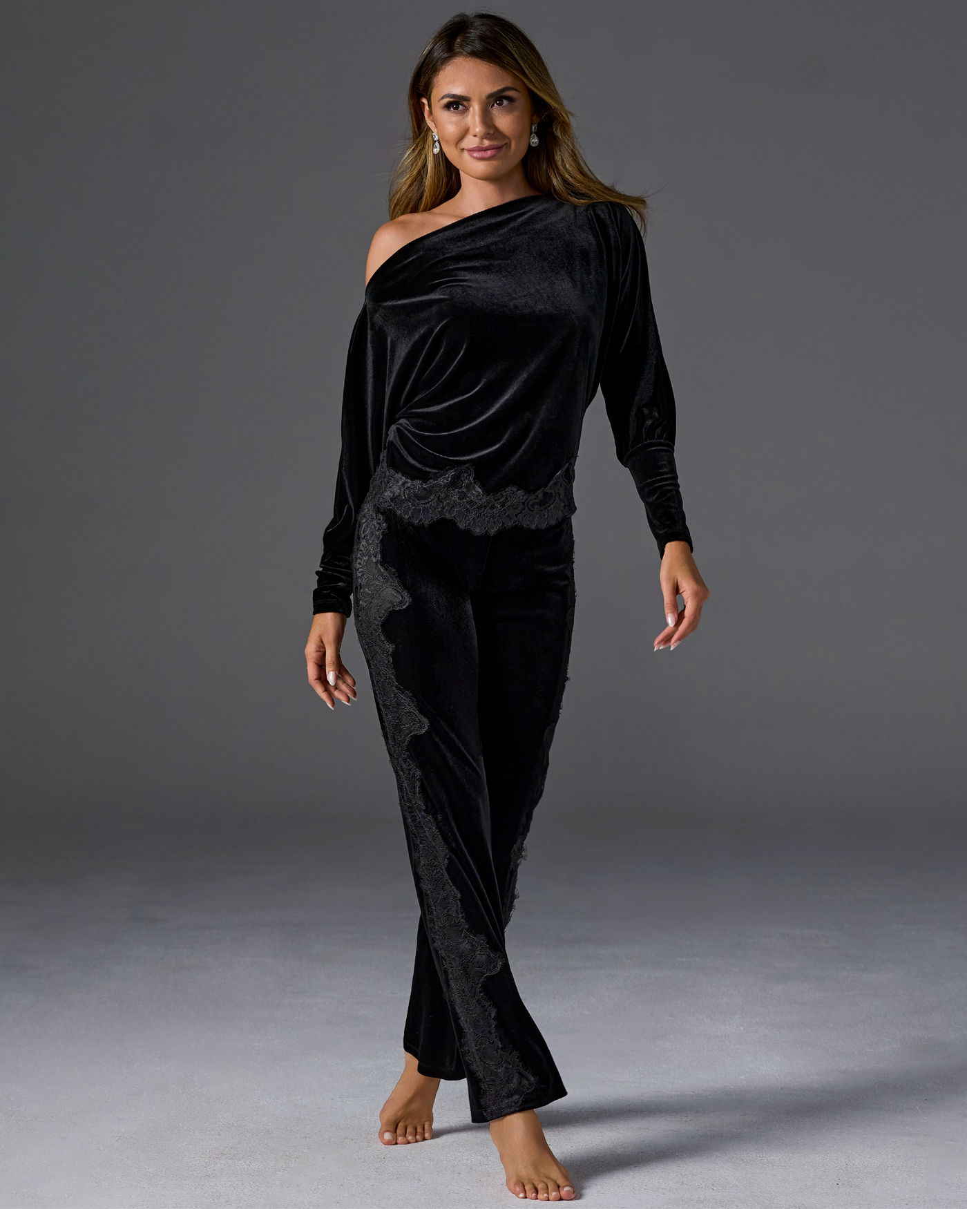 Chic Velour Lace Lounge Set Proper Black