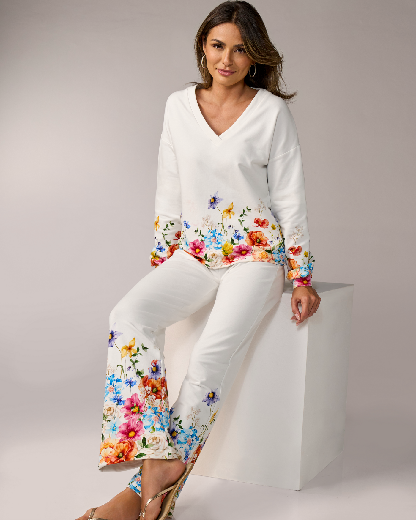 Floral Printed V Neck Lounge Set Floral Meadow